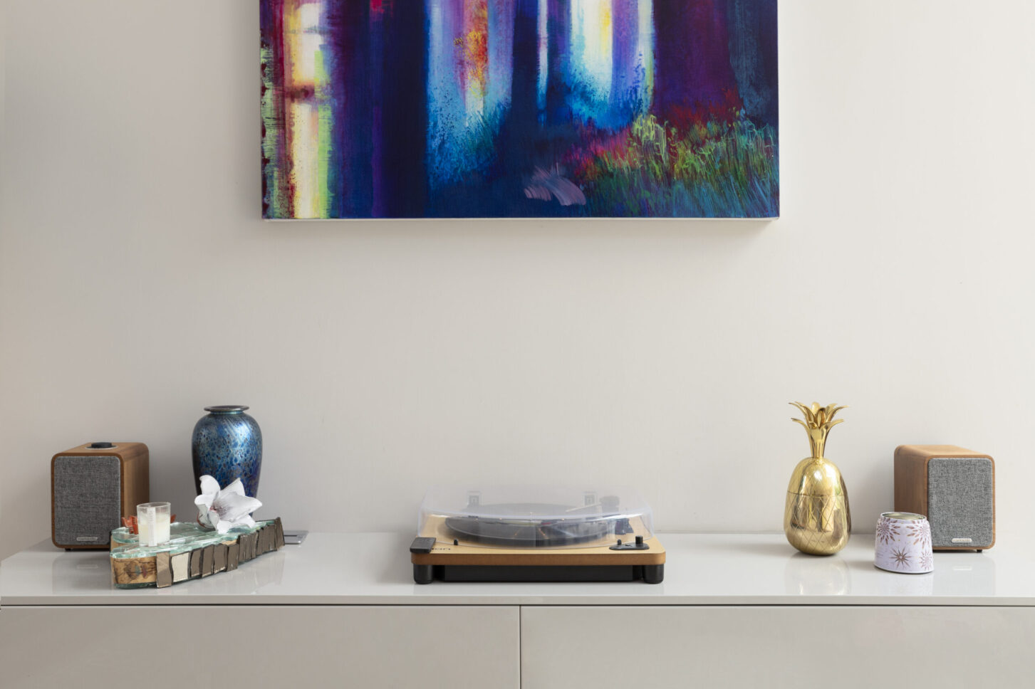 Living room interior — Chisholm Road, London